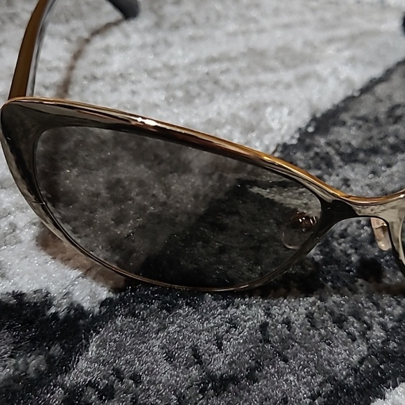 KATE SPADE ♠️ NEW YORK GOLD CAT EYE SUNGLASSES & CASE main image 8